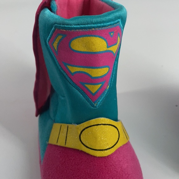 HOST PICK-   Super Girl Toddler Slippers Blue/Pink Size 5/6 - Picture 4 of 11